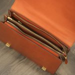 Cặp da handmade khâu tay thủ công mộc mạc sang trọng Lano CDH03 ngăn bên trong