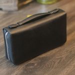 Ví da cầm tay handmade khâu tay thủ công Lano VCTK014 góc nghiêng 1