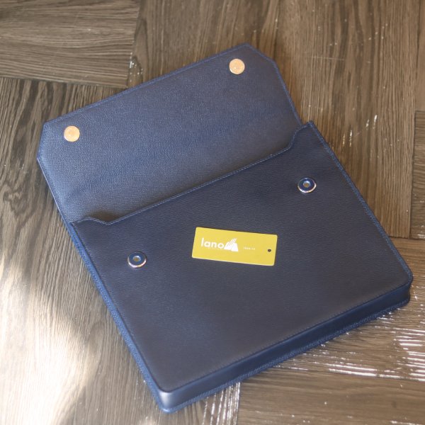 Túi da cầm tay đựng ipad khâu tay thủ công Lano CLTK034 cúc nam châm