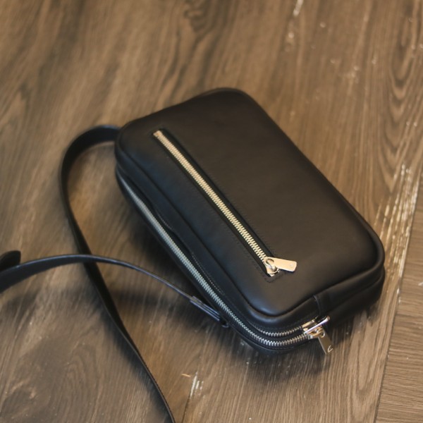 Túi da cầm tay kết hợp đeo chéo khâu tay thủ công da bò nappa Italia Lano TDH024 góc nghiêng