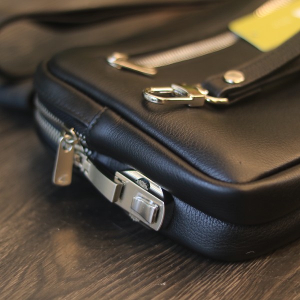 Túi da cầm tay kết hợp đeo chéo khâu tay thủ công da bò nappa Italia Lano TDH024 khoá số bảo mật