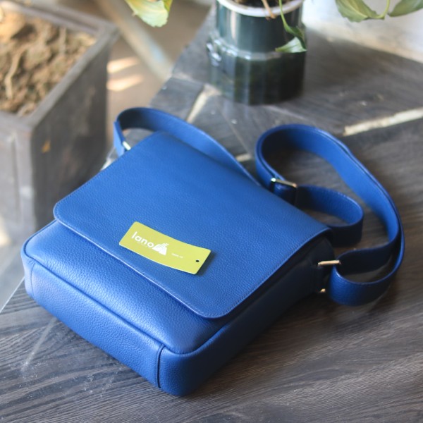 Túi da nam đeo chéo handmade khâu tay thủ công da bò togo Italia Lano TDH022 góc nghiêng