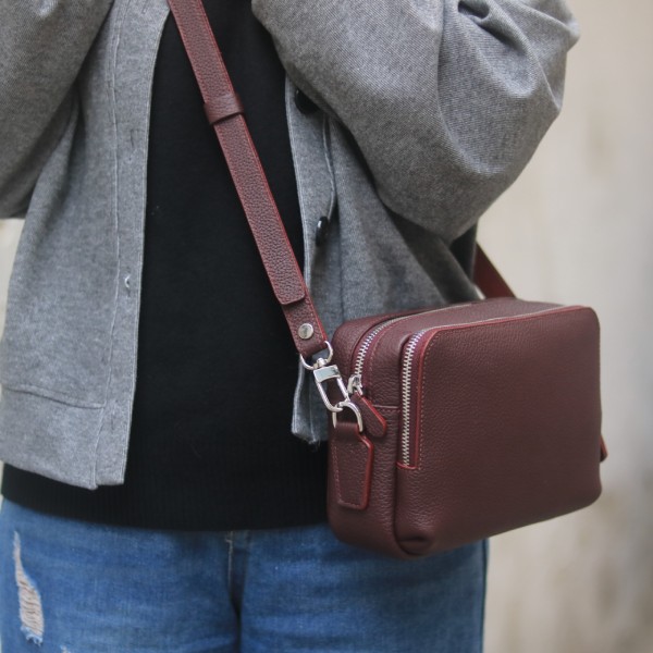 Túi đeo chéo khâu tay thủ công da bò Italia cao cấp Lano TDH020 nhỏ gọn