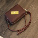 Túi đeo chéo khâu tay thủ công da bò Italia cao cấp Lano TDH020 từ trên xuống