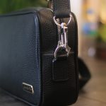 Túi da bò mil Hàn Quốc đeo chéo size to khâu tay cá nhân hoá Lano TDH032 dây đeo chéo chắc chắn