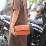 Túi da nữ handmade khâu tay da bò mil hàn quốc Lano TDH027 màu nâu vàng công sở